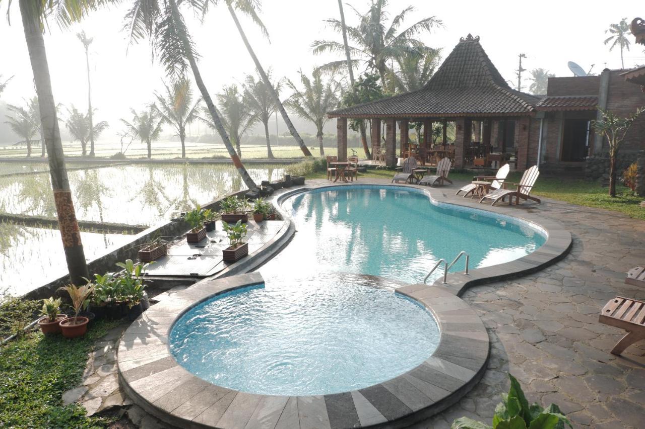 Gopalan Borobudur Hotel Magelang Esterno foto